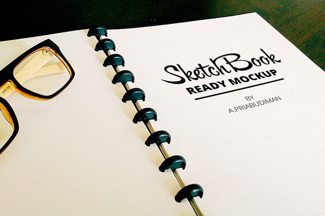 Free Photorealistic Sketchbook Mockup PSD