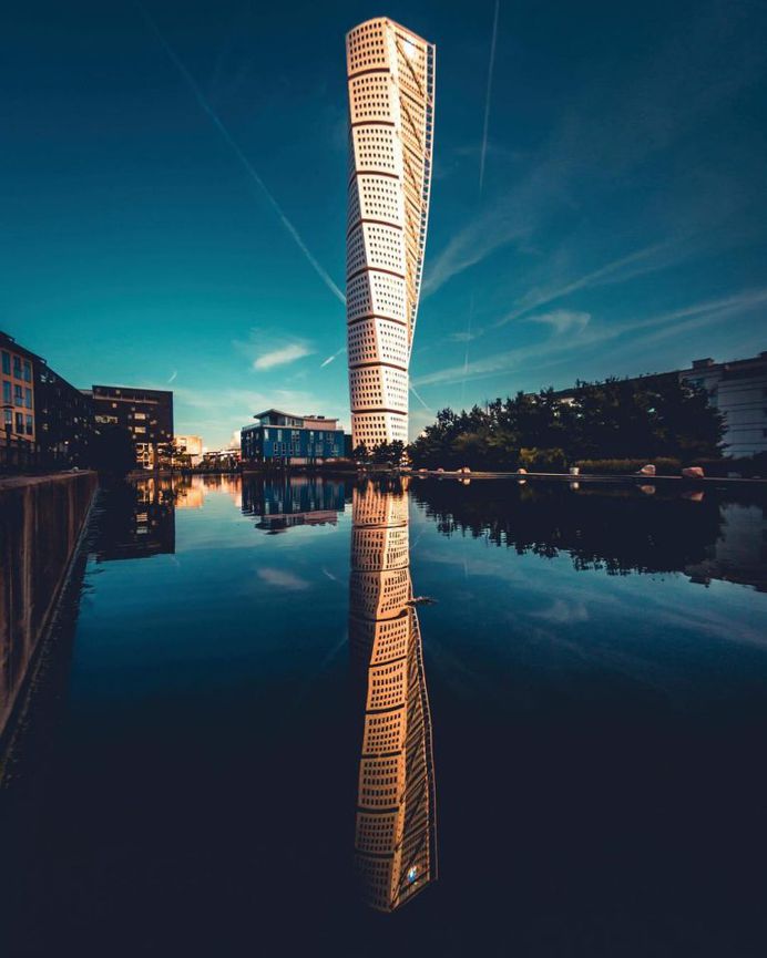 Creative and Minimalist Architectural Landmarks by Allan Mena