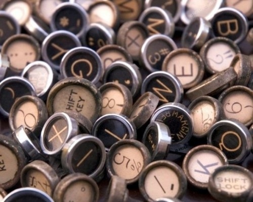 Typography / typewriter, keys #type