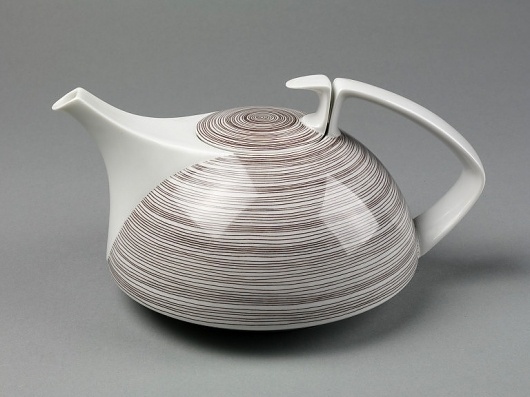 Teapot and cover - Victoria & Albert Museum - Search the Collections #walter #ceramics #1966 #porcelain #tea #coffee #gropius