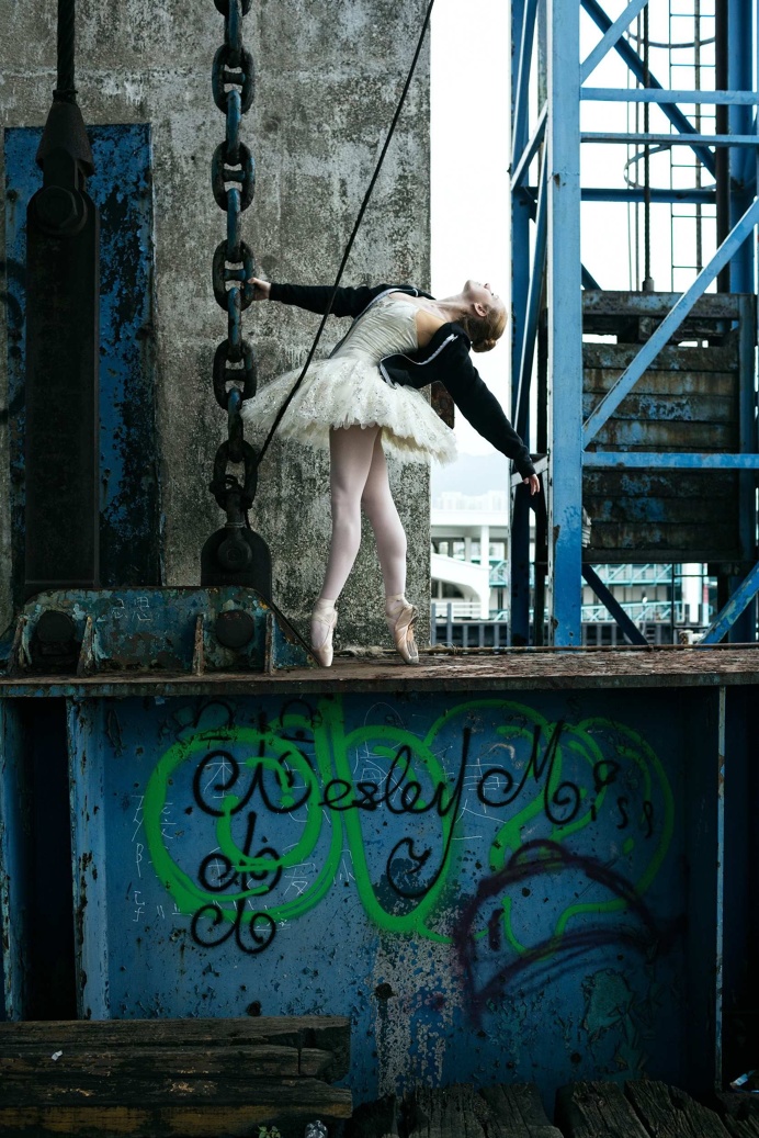 Bodies in Motion: Hong Kong Ballet by Gareth Brown