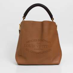 LOUIS VUITTON elegant shoulder bag