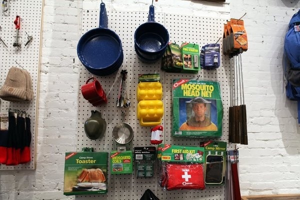 http://4.bp.blogspot.com/_CeukNfCFp3s/TK9DzN12xaI/AAAAAAAAChs/6Gh8xB3LWfE/s1600/Fjallraven_2.jpeg #board #display