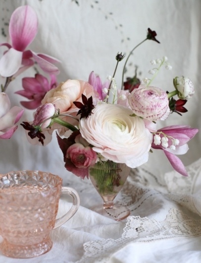 Design*Sponge | Your home for all things Design. Home Tours, DIY Project, City Guides, Shopping Guides, Before & Afters and much more #flowers