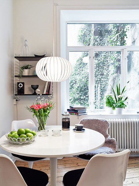 The Design Chaser: Dining Rooms | Bright, White #interior #design #decor #deco #decoration