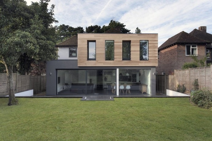 Glass and Timber Addition to a 1950′s Hampshire House by AR Design Studio #architecture #modern