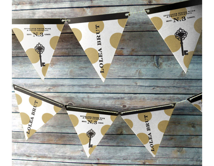 #packaging #identity #Lolea #sangria #gold #white #polkadot