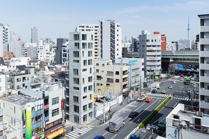 Tatsumi Apartment House by Hiroyuki Ito Architects