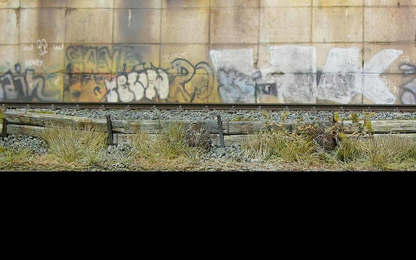 Diorama 1:87 Detail Graffiti #train #model #graffiti #diorama #photography #railway #miniature