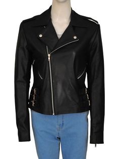When the reality show 'Keeping up with the Kardashians' started, She wore this awesome Motorcycle Leather Jacket in this Show. #kimkardashian #leatherjacket #motorcyclejacket #keepingup #tvshow #fashion