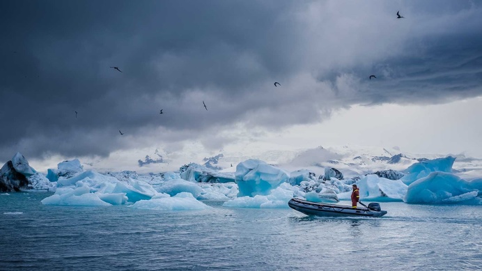 Beautiful landscape images of Iceland captured by Stefan Stammbach design inspiration designblog high quality www.mindsparklemag.com