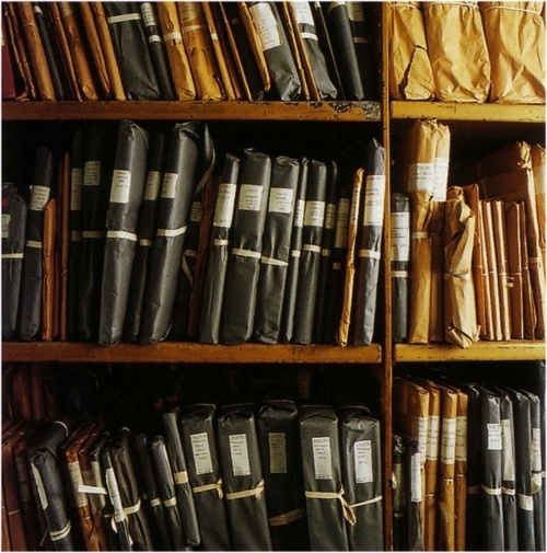 1_tumblrlhb7785ry81qcj3fuo1500.jpg (500×505) #photography #paper