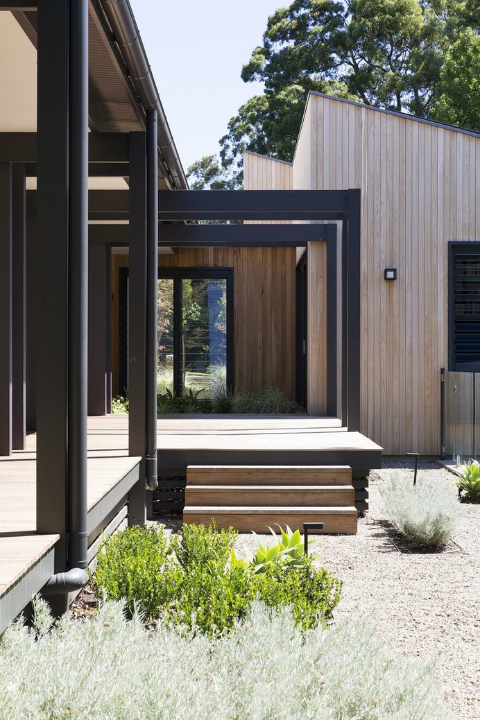 Vernacular forms and simple gables defined by differing materials