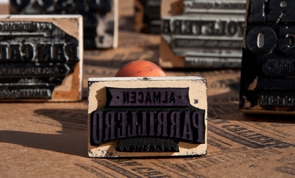 Almacén Parrillero on the Behance Network #recycle #stamp #ecologic #branding #texture #logo #paper