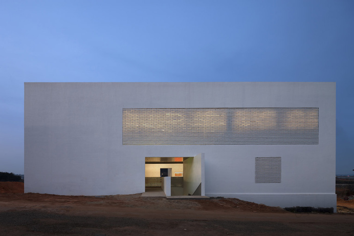 Korean Community Center minimal white architecture house building modern architect rextangle square korea