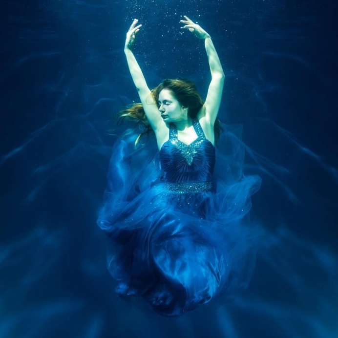 Stunning Underwater Portaits by Alastair Scarlett