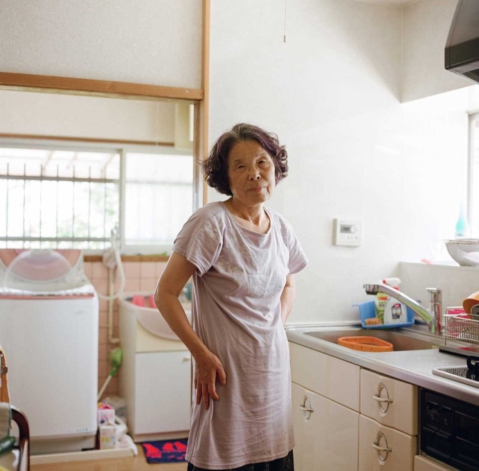 Mitsugetsu: The Beauty of Elderly Woman by Kenta Nakamura