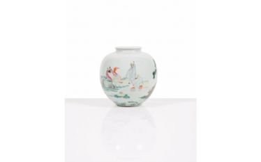 Vase globular porcelain enameled China - Era of the Republic #Sets #Teasets #Porcelainsets #Antiqueplates #Plates #Wallplates #Figures #Porcelainfigurines #porcelain