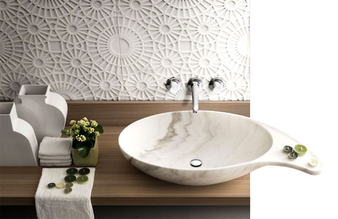 Delicate Marble Cladding – Rondo and Merletto by Kreoo - #bath, #interior, #decor, #wallcoverings, #walls, #walldecor,