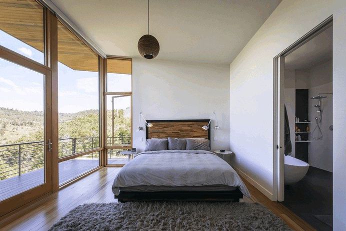 Red Hawk Residence Offering Striking Panoramic Views in Park City, Utah 12