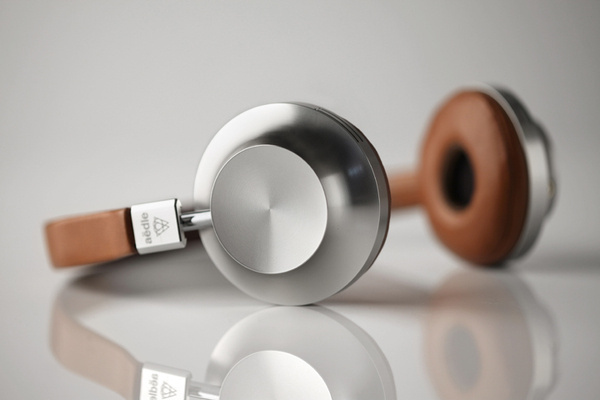 VK-1 Logo #paris #vk1 #classic #neat #headphones #industrial #leather #aedle #audio