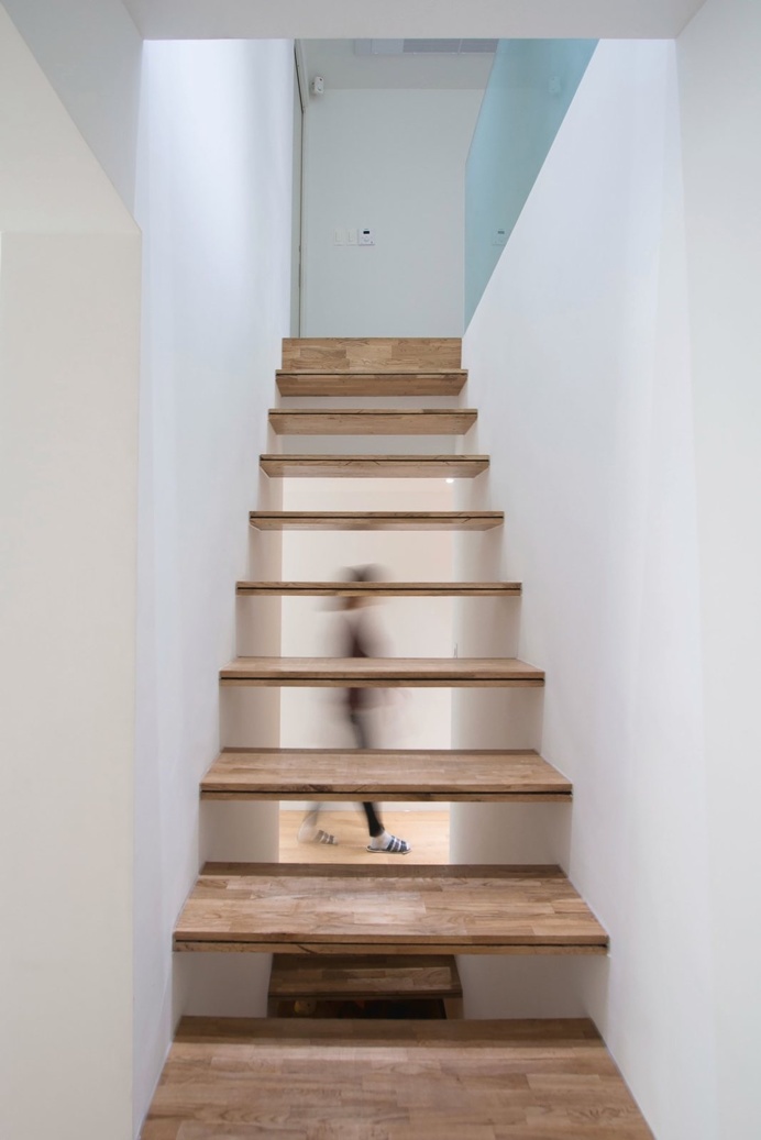 Bingo House by Nordic Bros. Design Community. #bingohouse #nordicbrosdesigncommunity #stairway #minimalism