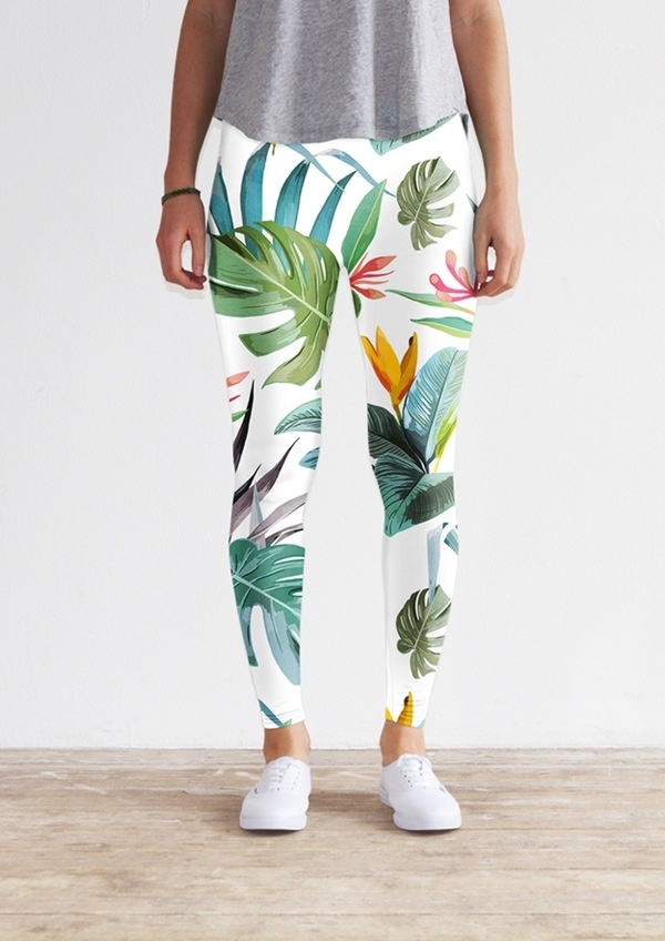 White tropical leggings by KFKS store #leggings #kfksleggings #surf #clothing #surfwear #casual #sport #yoga #yogaleggings #design #pattern