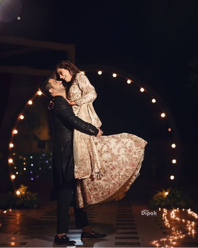 Couple Wedding Photography Pose
