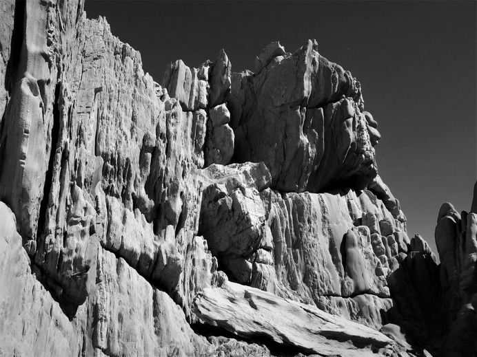 LOW ANGLE VIEW OF ROCK FORMATION AGAINST SKY #blackandwhite #rockformation #nature #outdoors #eyeem #stockphoto