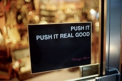 tumblr_lj1n1dJfV21qaclxyo1_400.jpg 400×267 pixels #sign #typography