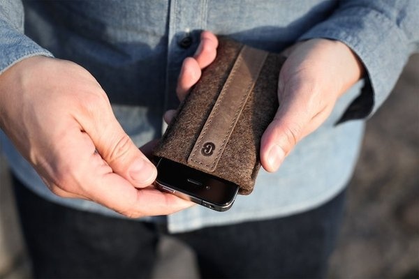 Cocones Wool Felt and Sleeve for iPhone #tech #gadget #ideas #gift #cool