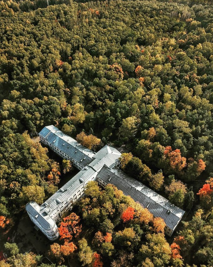 Abandoned Russia: Spectacular Urbex Photography by Lana Sator