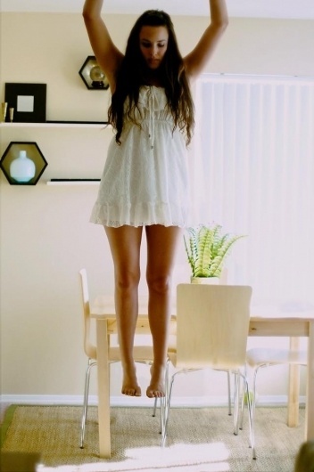 Haley / Surreal #beautiful #women #levitating #warm