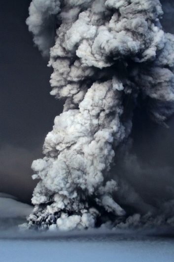 Iceland_Volcano_545573a.jpg 1000×1500 pixels #volcano #iceland #grimsvtn