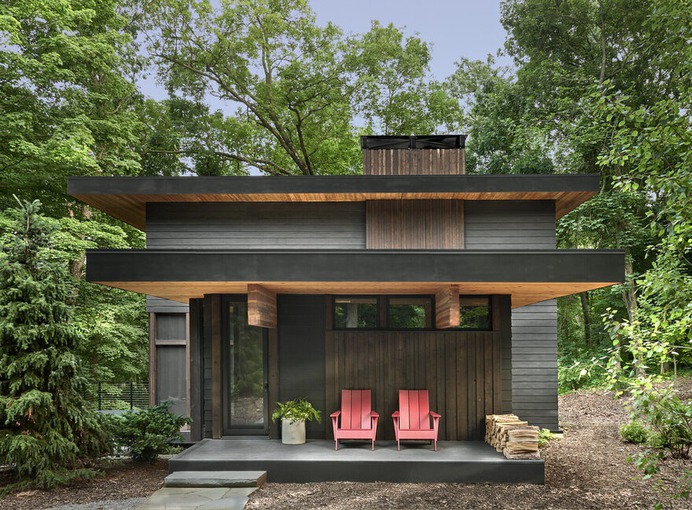 Lawless Retreat in Michigan by Searl Lamaster Howe Architects