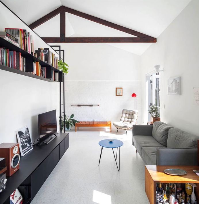 Practical One-Bedroom Apartment - InteriorZine