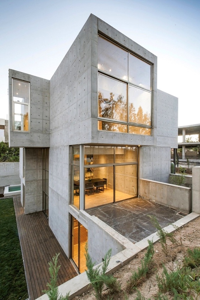 Isfahan House by Bracket Design Studio / Iran