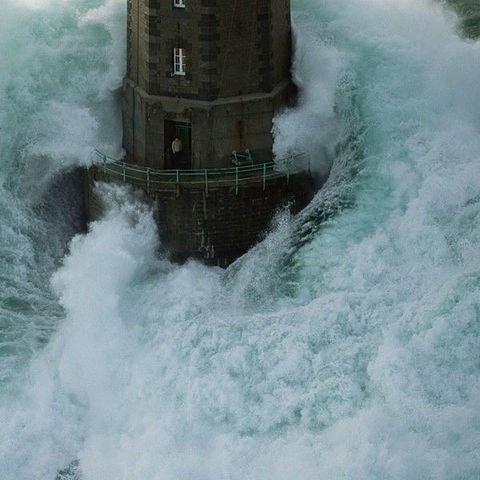 Piccsy :: lighthouse #ocean #power #water #wave