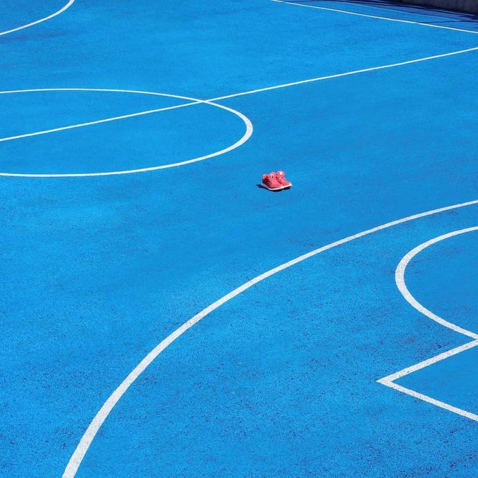 #minimal_perfection: Minimalist and Colorful Street Photography by Ilya Voroshilov