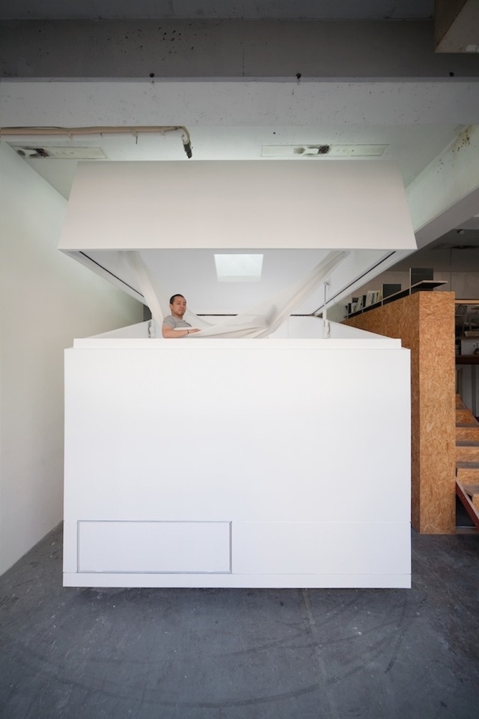 Tiny & Mobile Minimalist Cottage