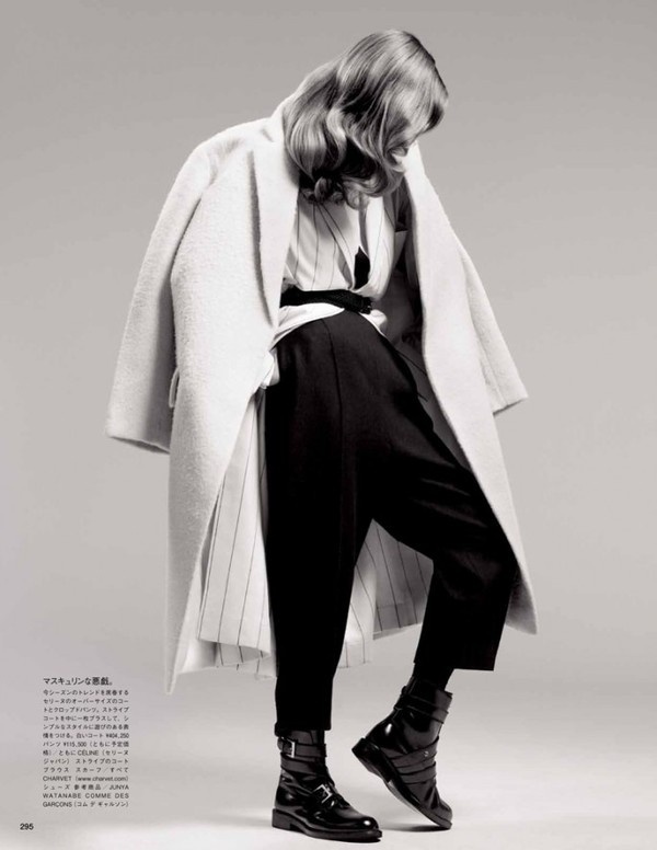 Vogue Japan December 2012 | Dedicated to Nuance #vogue #2012 #photography #fashion #december #japan