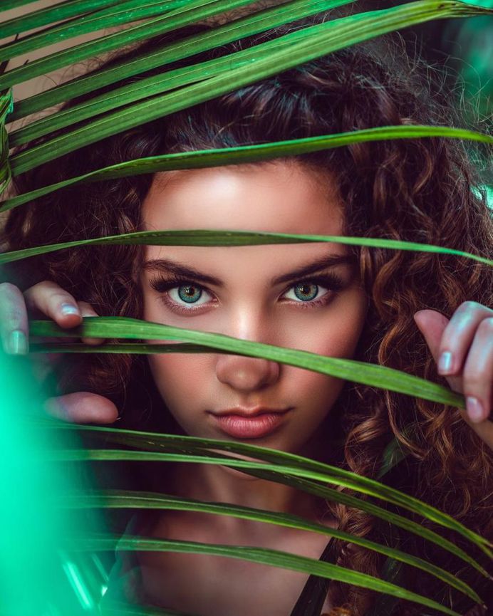 Awesome Moody Lifestyle Portrait Photography by Mark Singerman
