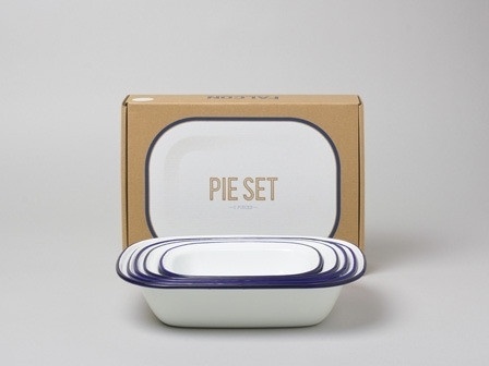Falcon Enamelware - Pie Set #brand #design