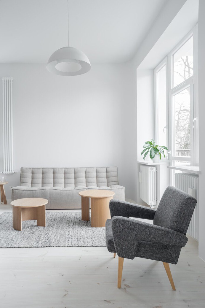 Apartment by Łazienki Królewskie Park / Loft Kolasiński