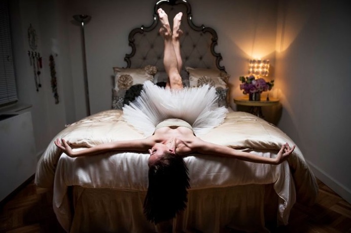 Damon Dahlen Captures Amazing Images of NYC's Ballerinas in Their Homes