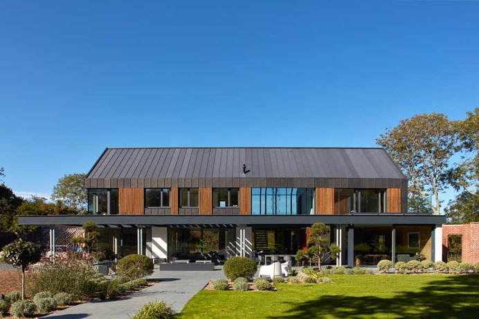 The Glass Residence / Selencky Parson