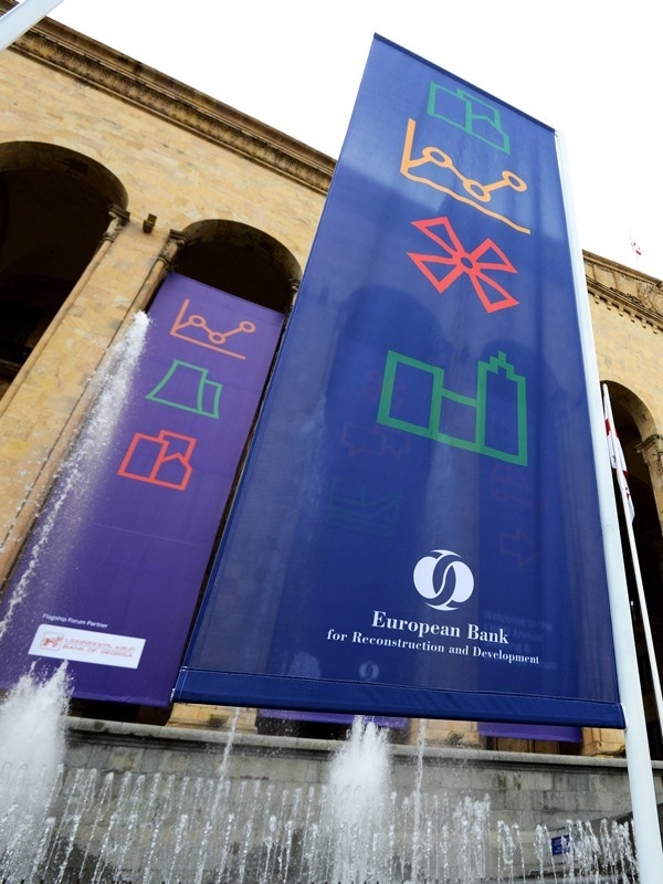 fivefootsix - EBRD #brand #corporate