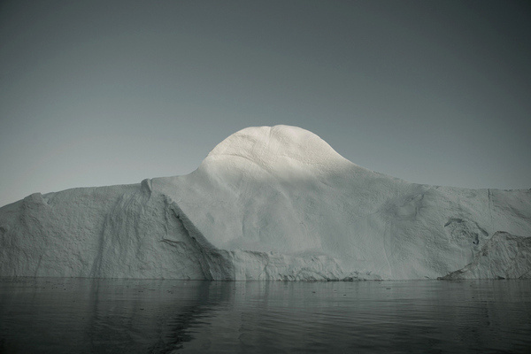 Simon Harsent. Portrait of an Iceberg... 'Melt #09' 2008