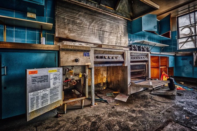 Abandoned Industrial Photography in Melbourne by Alessandro Servadei