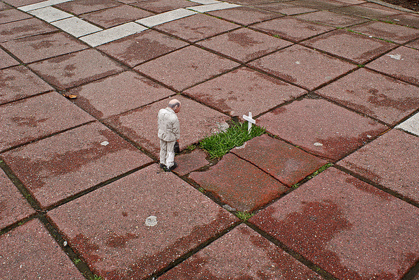 Preview: Isaac Cordal's "Cement Eclipses" at Anno Domini | Hi Fructose Magazine #brick #public #funeral #art #man